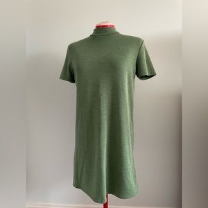 Green comfy t-shirt dress